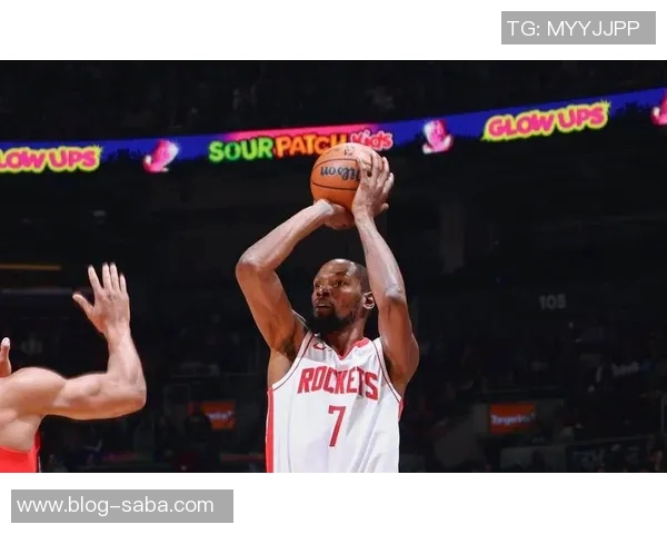 杜兰特强调团队协作的重要性六人得分上双展现球队整体实力 杜兰特强调团队协作的重要性六人得分上双展现球队整体实力