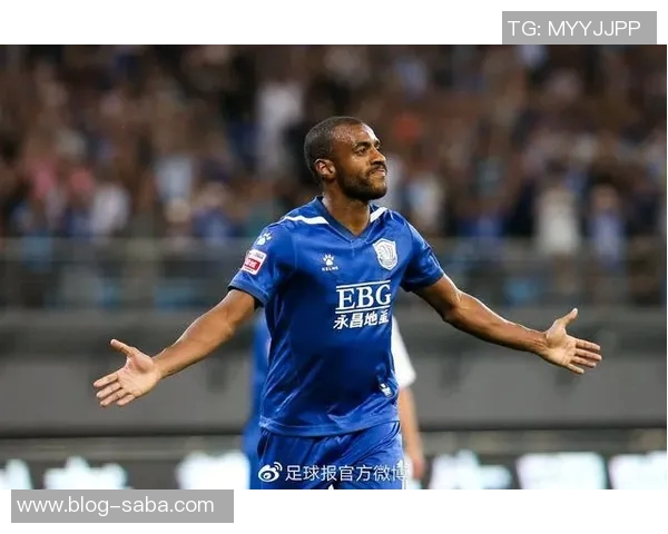 马洛卡前锋穆里奇热身意外踢中儿童引发关注及时救治获赞 马洛卡前锋穆里奇热身意外踢中儿童引发关注及时救治获赞